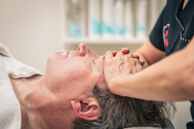 Yrityskuvaus Tornio, yrityksen kuvapankkikuvaus Meri-Lappi, hieronta